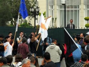 Πέμπτη (7/4): η 3η γενική απεργία – συλλαλητήριο στη βόρεια Κύπρο το 2011 Kypros-simaia